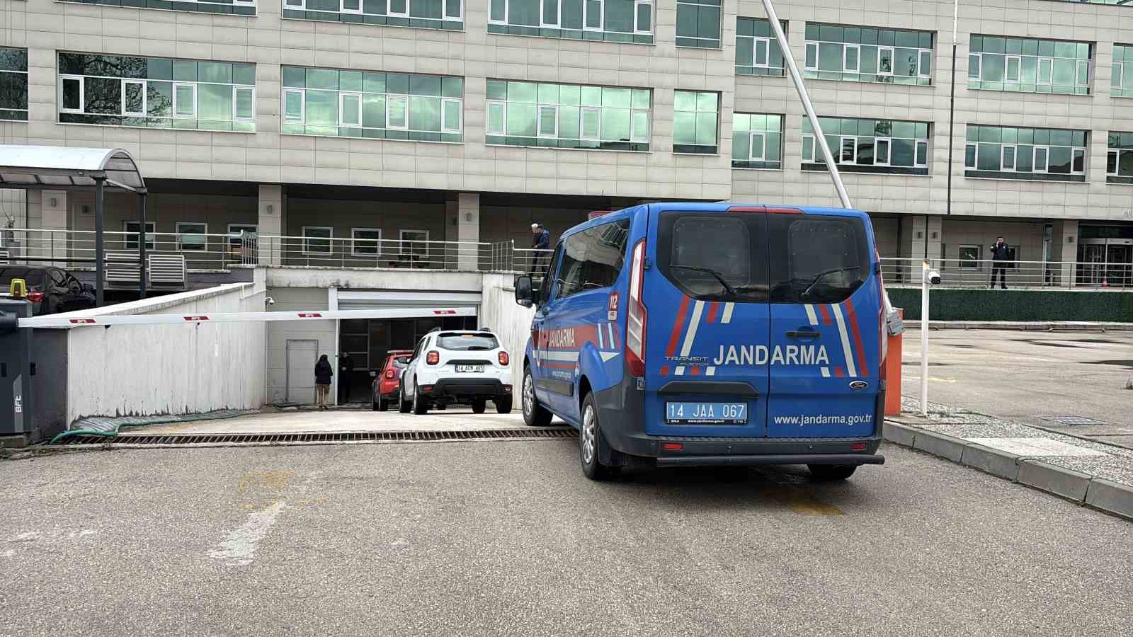 bolu belediyesinde yurutulen sorusturmada gozaltina alinan 3 kisi adliyeye sevk edildi 1 btidRhvG