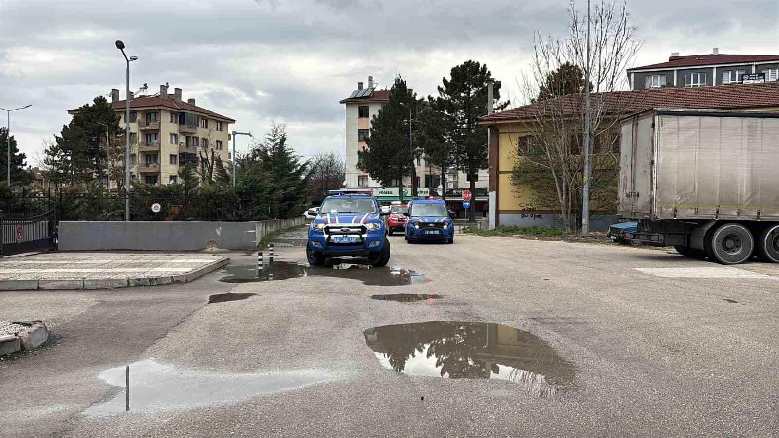 bolu belediyesinde yurutulen sorusturmada gozaltina alinan 3 kisi adliyeye sevk edildi 4 R6a5pjsB