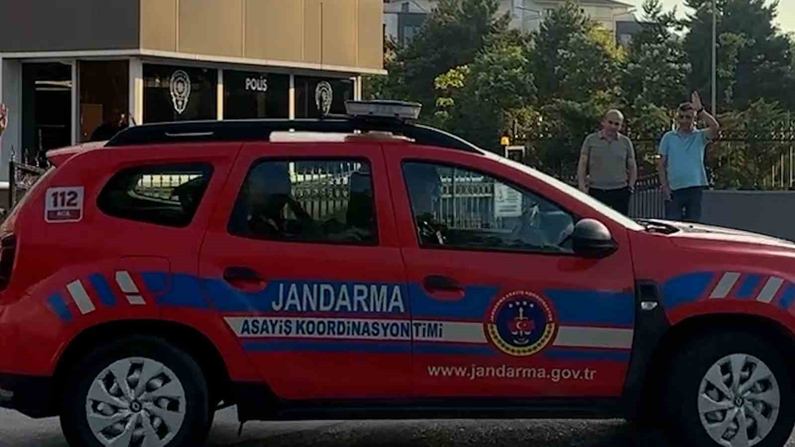 Bolu Belediyesi’ne ‘zimmet’ operasyonu: Özel Kalem Müdürü tutuklandı 6 bolu belediyesine zimmet operasyonu ozel kalem muduru tutuklandi 2 7qPCXMtr