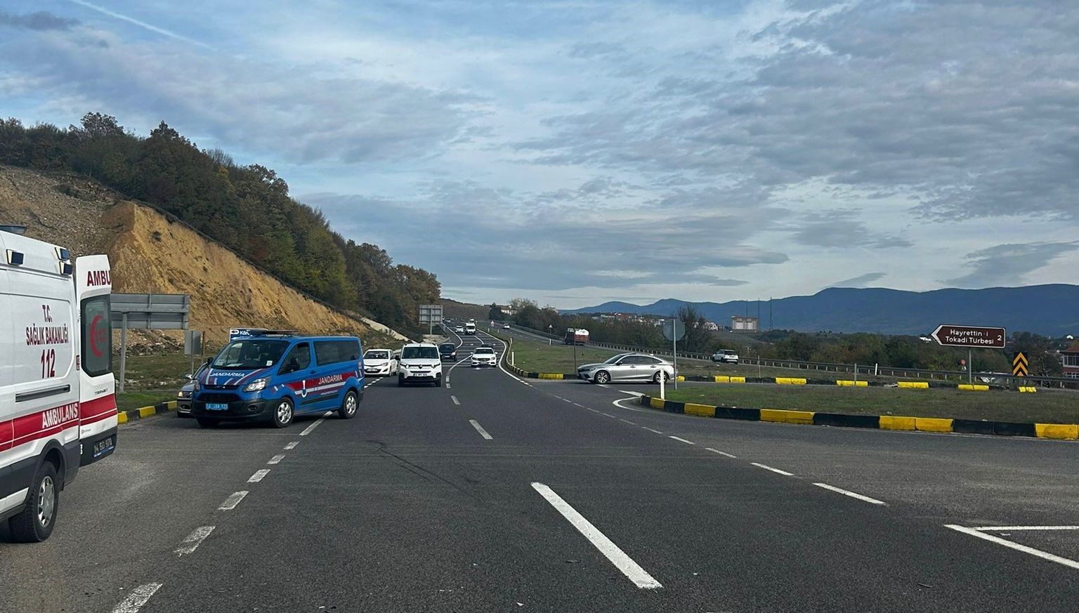 bolu d 100de iki arac carpisti 5 yarali 0 kah2v4Z8