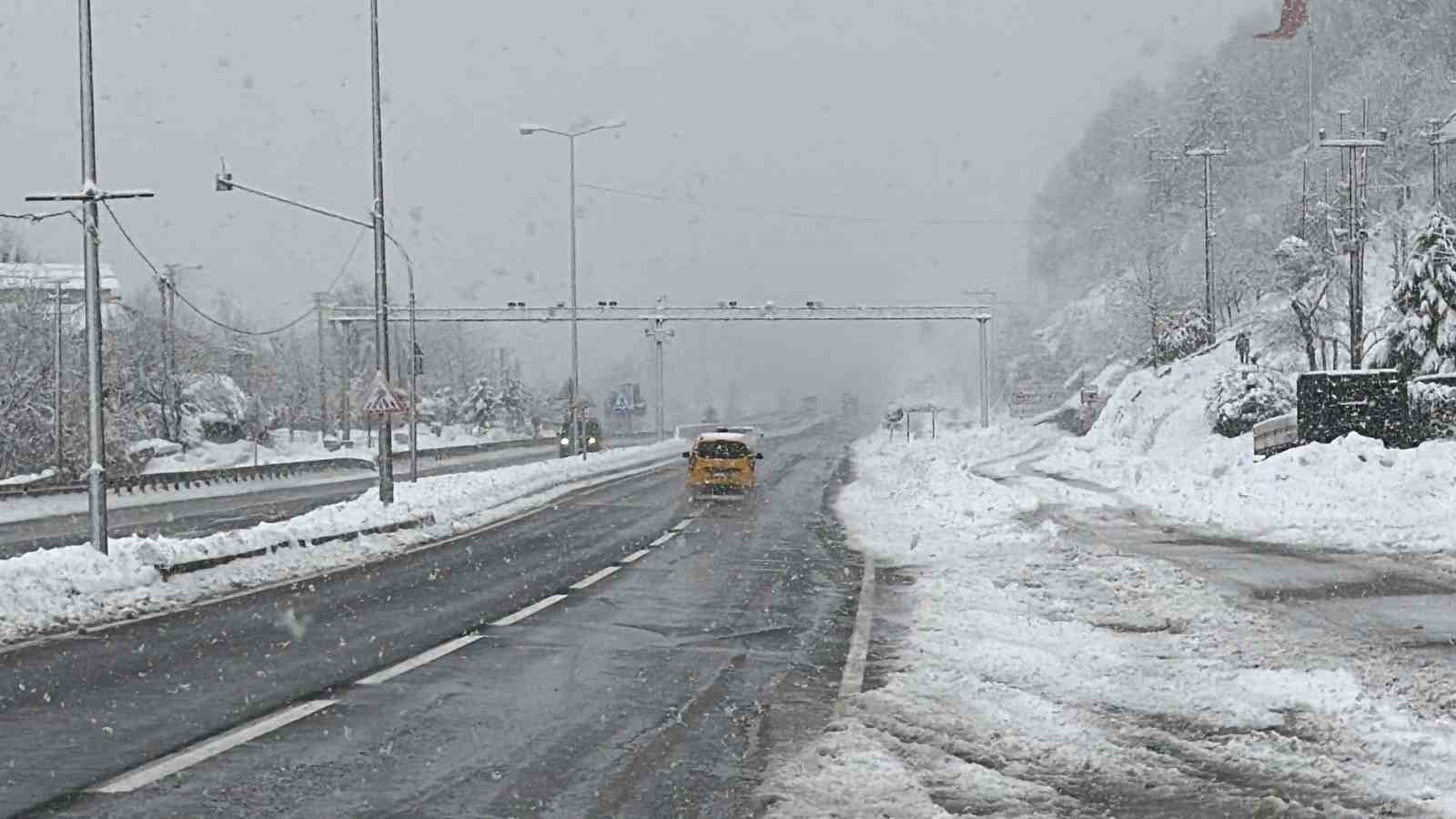 bolu dagi agir tonajli araclara kapatildi 1 MKz7wpV6