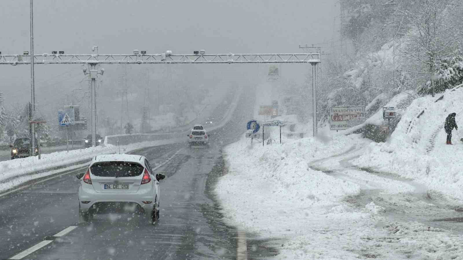 bolu dagi agir tonajli araclara kapatildi 3 aGgdpUtJ