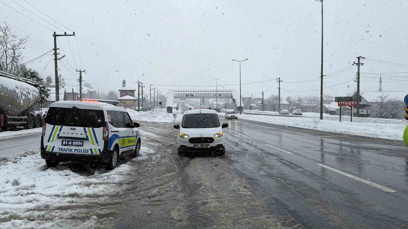 bolu dagi agir tonajli araclara kapatildi 4 jvV58bUZ