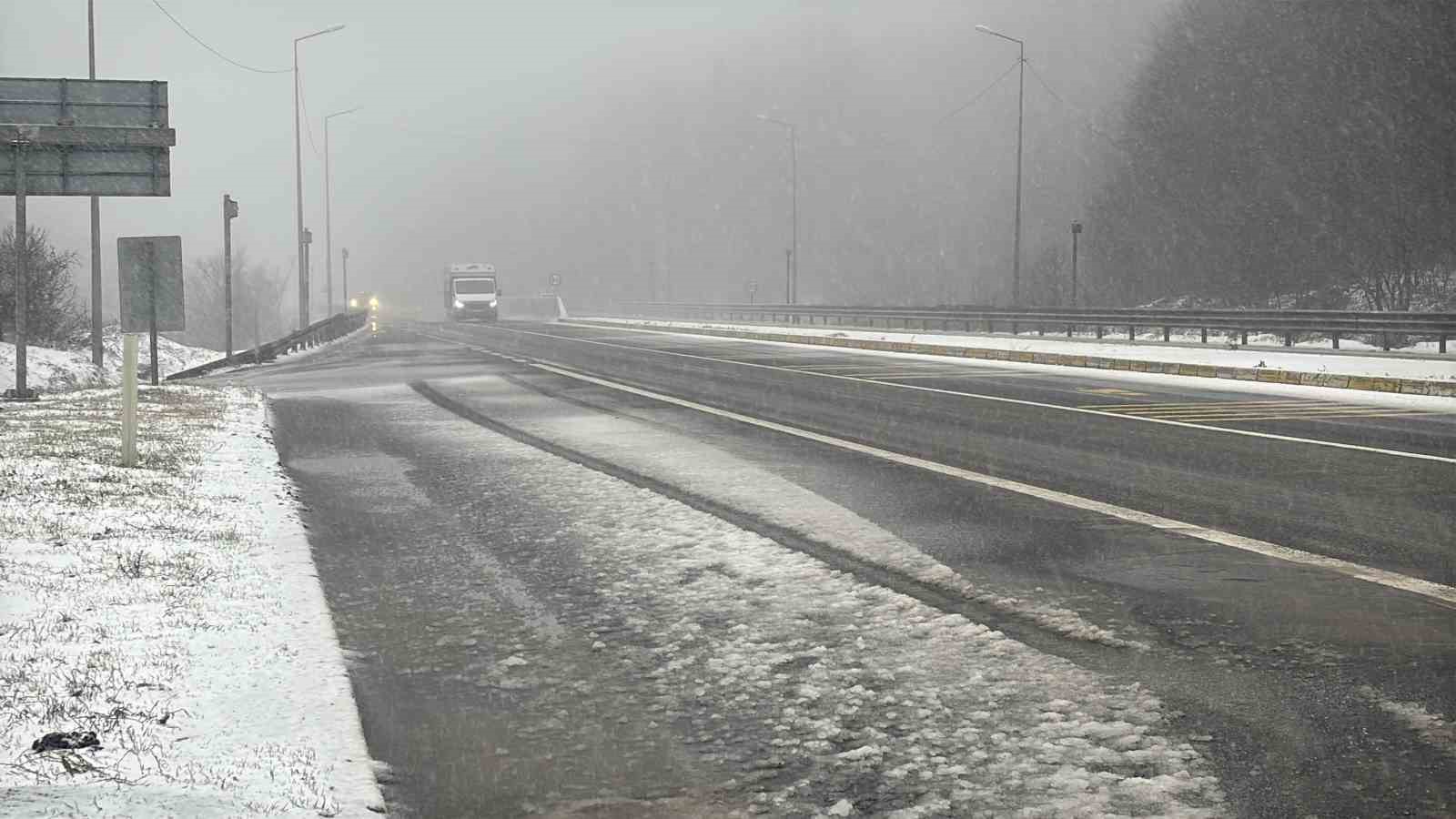 bolu daginda kar yagisi basladi 4 Hmm15hnp