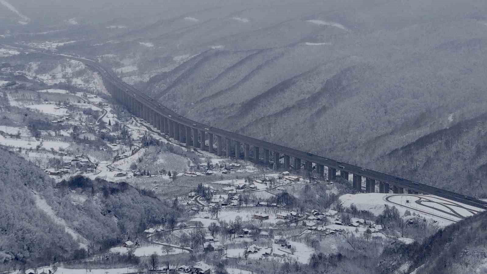 Bolu Dağı’nda kartpostallık kar manzarası 4 bolu daginda kartpostallik kar manzarasi 0 LHgQA8LB