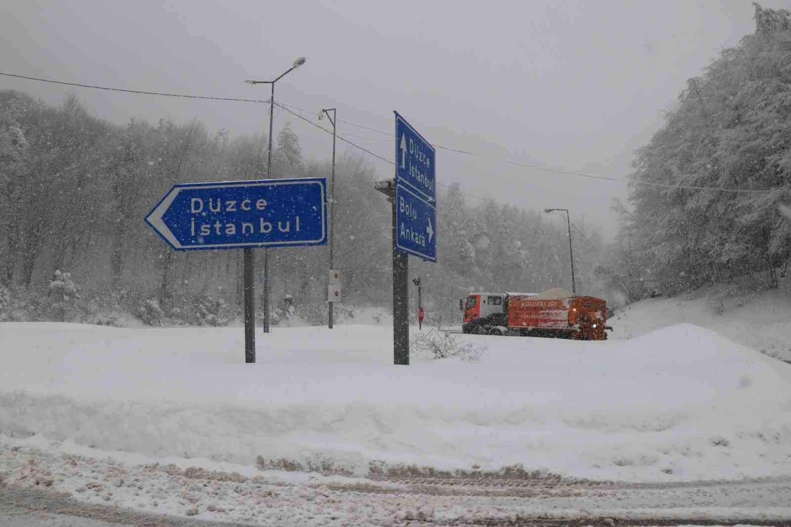 bolu daginda yogun kar yagisi basladi 5 k93ThUvC