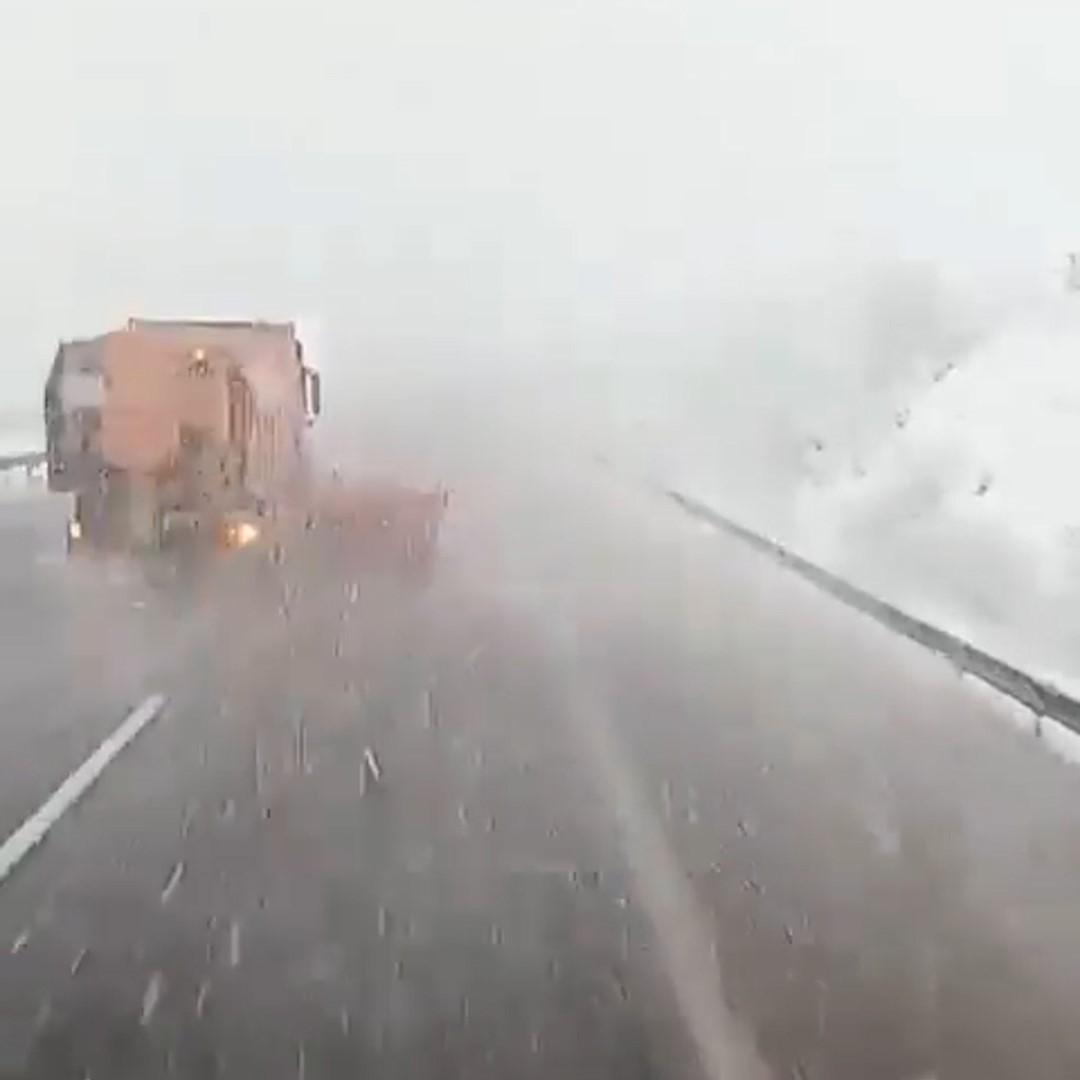 bolu gecisinde yogun kar yagisi etkili oldu 0 eNcsYvhq