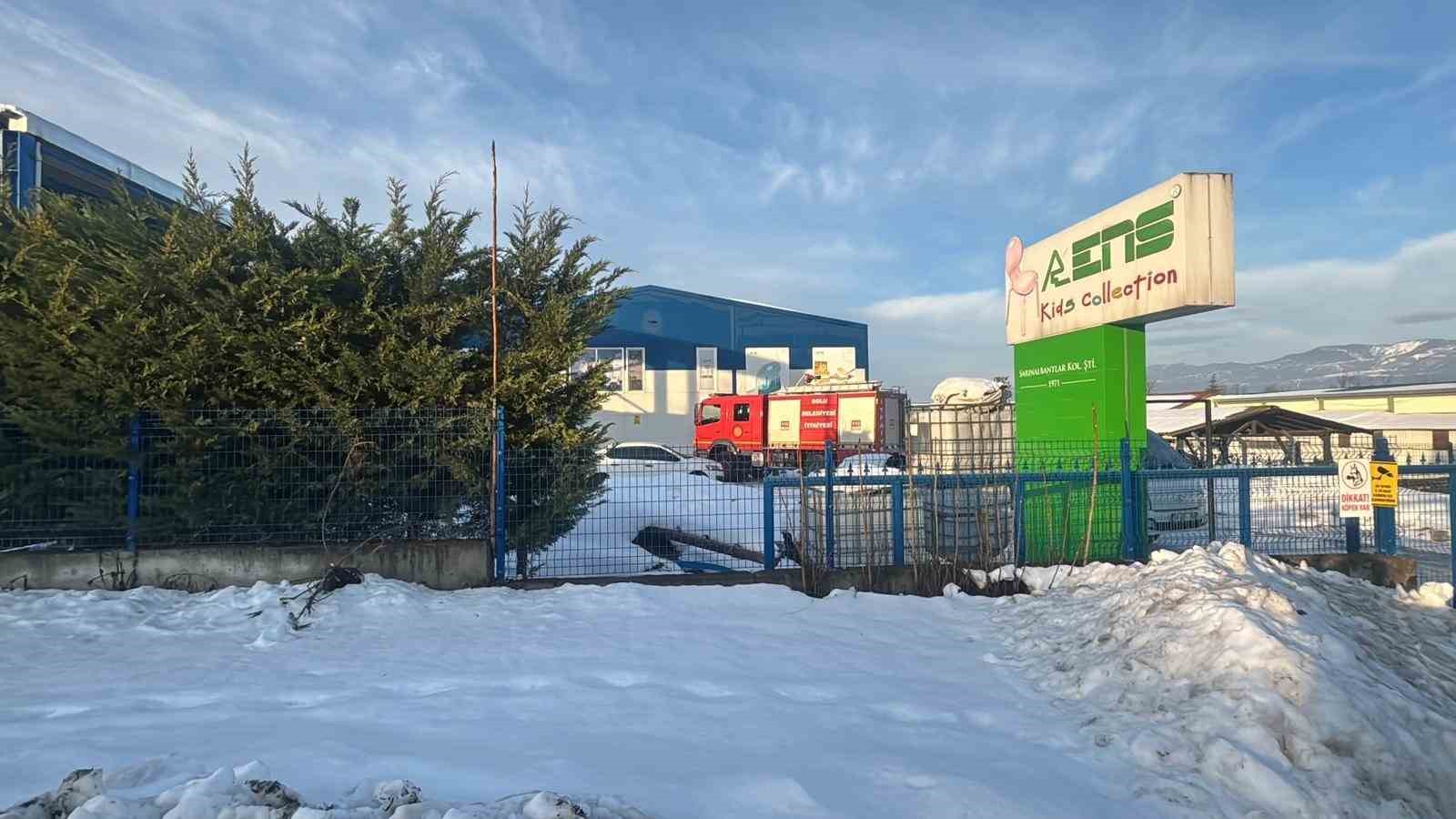 bolu osbde mobilya imalat fabrikasinda yangin panigi isciler mudahale etti 1 lcZRf1RP
