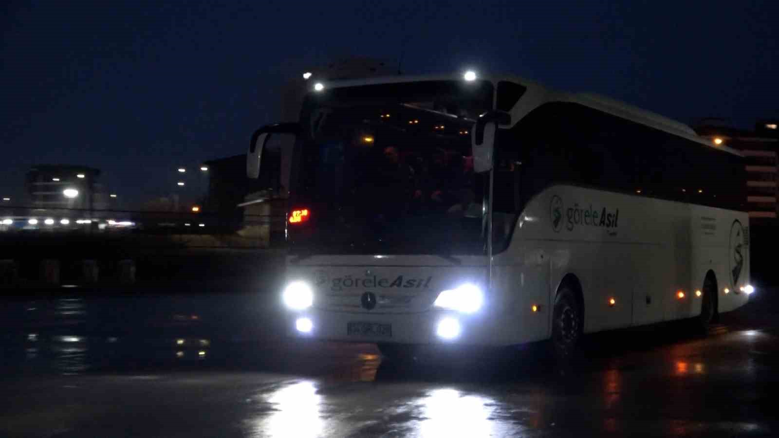 bolu otogarinda donus yogunlugu basladi 5 XAqD2GLF