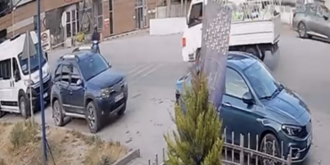 boluda-1-kisinin-oldugu-feci-kaza-kamerada-i2TSrLJd.jpg