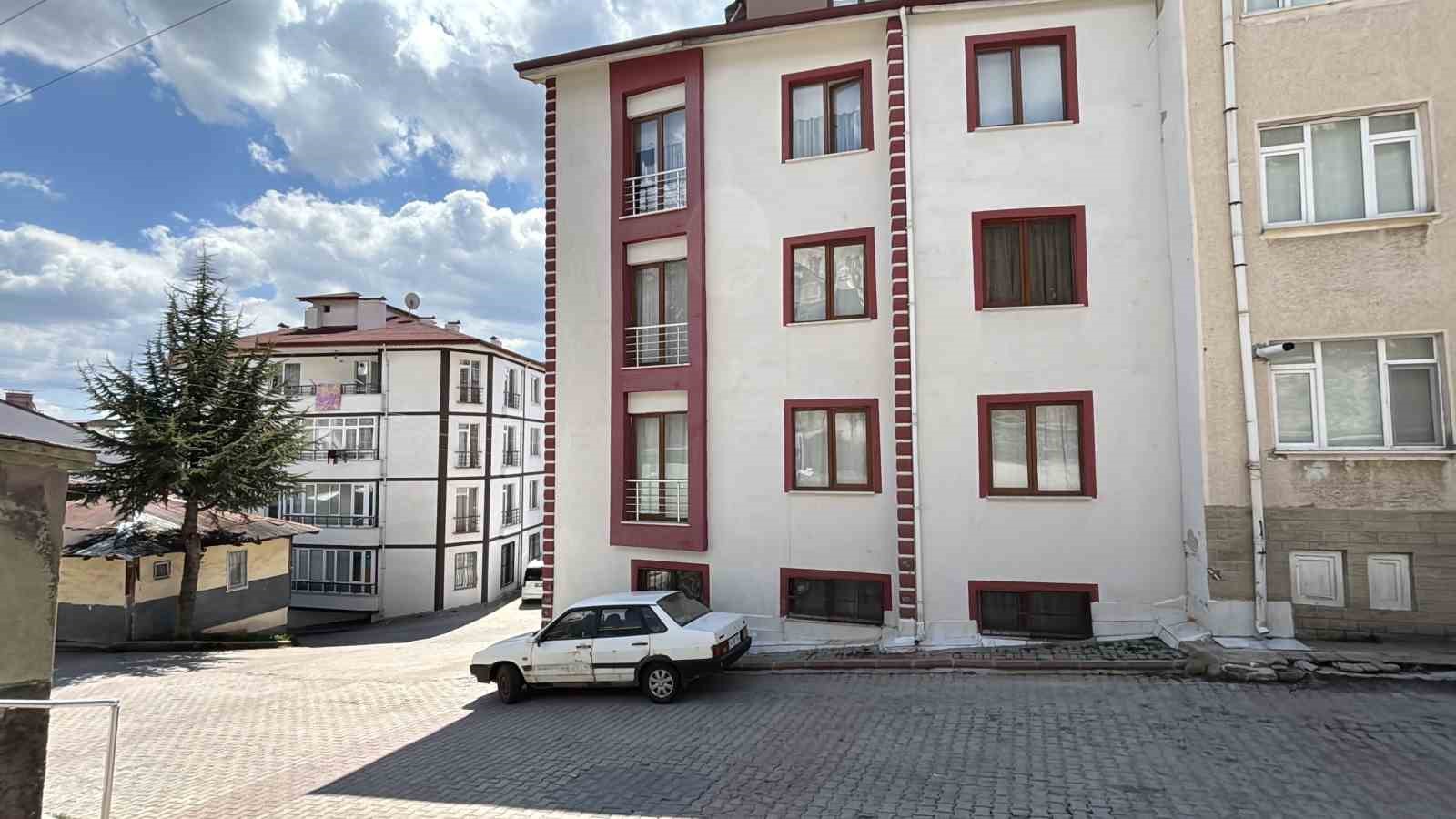 boluda 2 aylik bebegini oldurdugu iddia edilen anne tutuklandi 1 1LIyGMKu