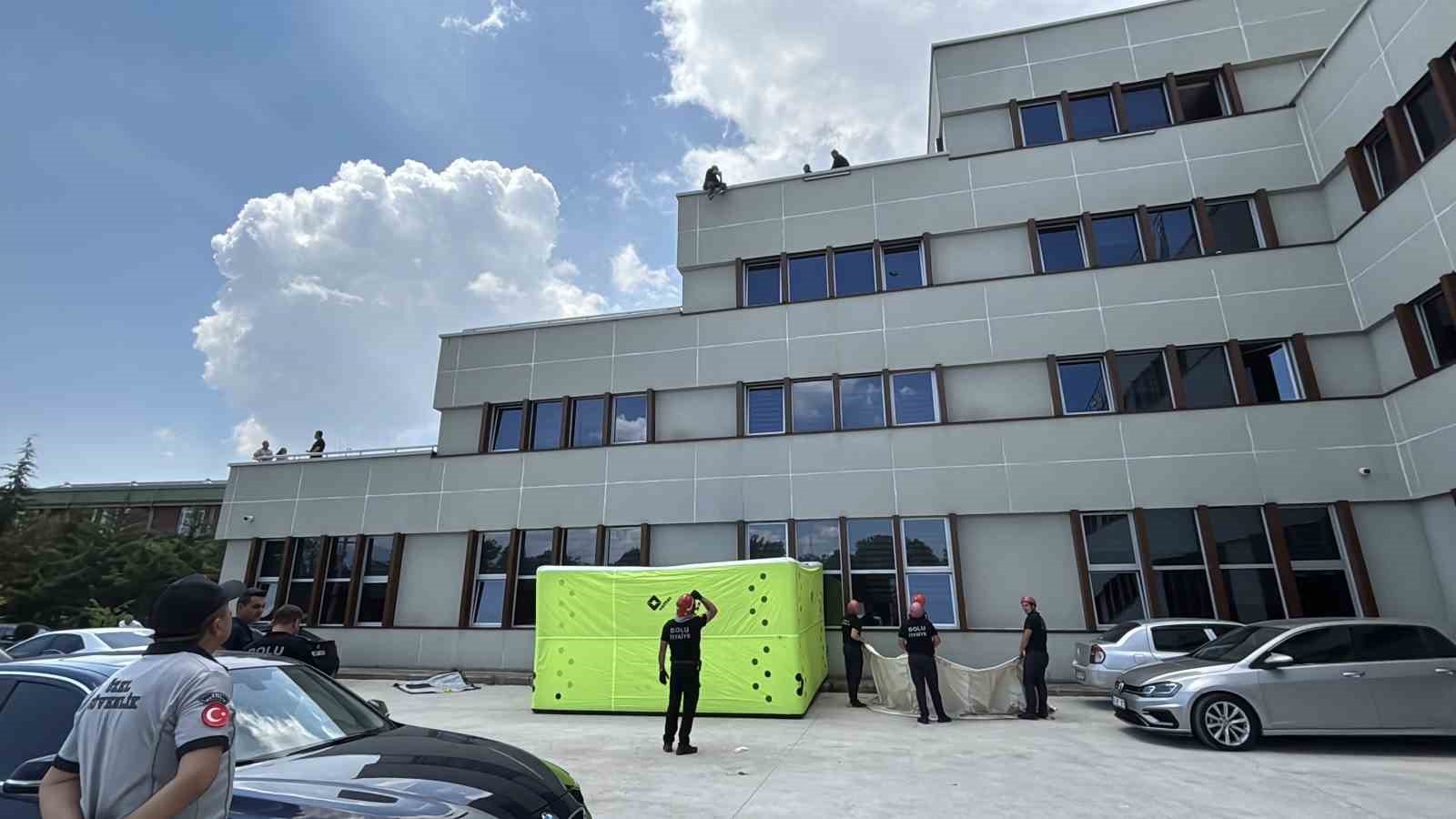 boluda 2 milyon liralik salep cezasina isyan edip catiya cikti 2 K6UHw4sG