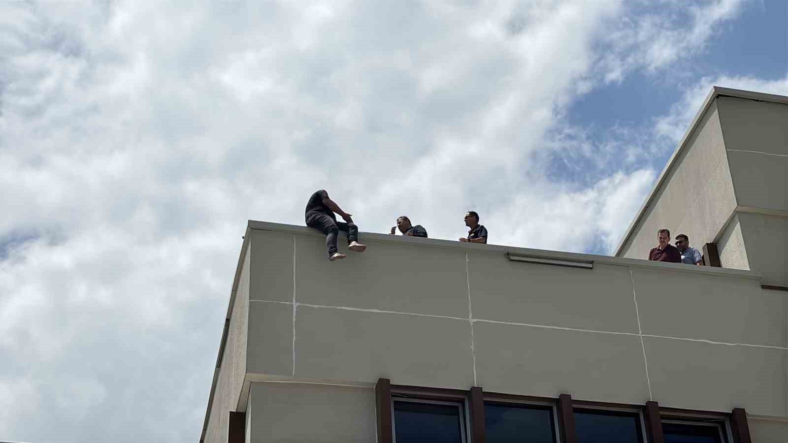 boluda 2 milyon liralik salep cezasina isyan edip catiya cikti 3 1S1ni9Pg