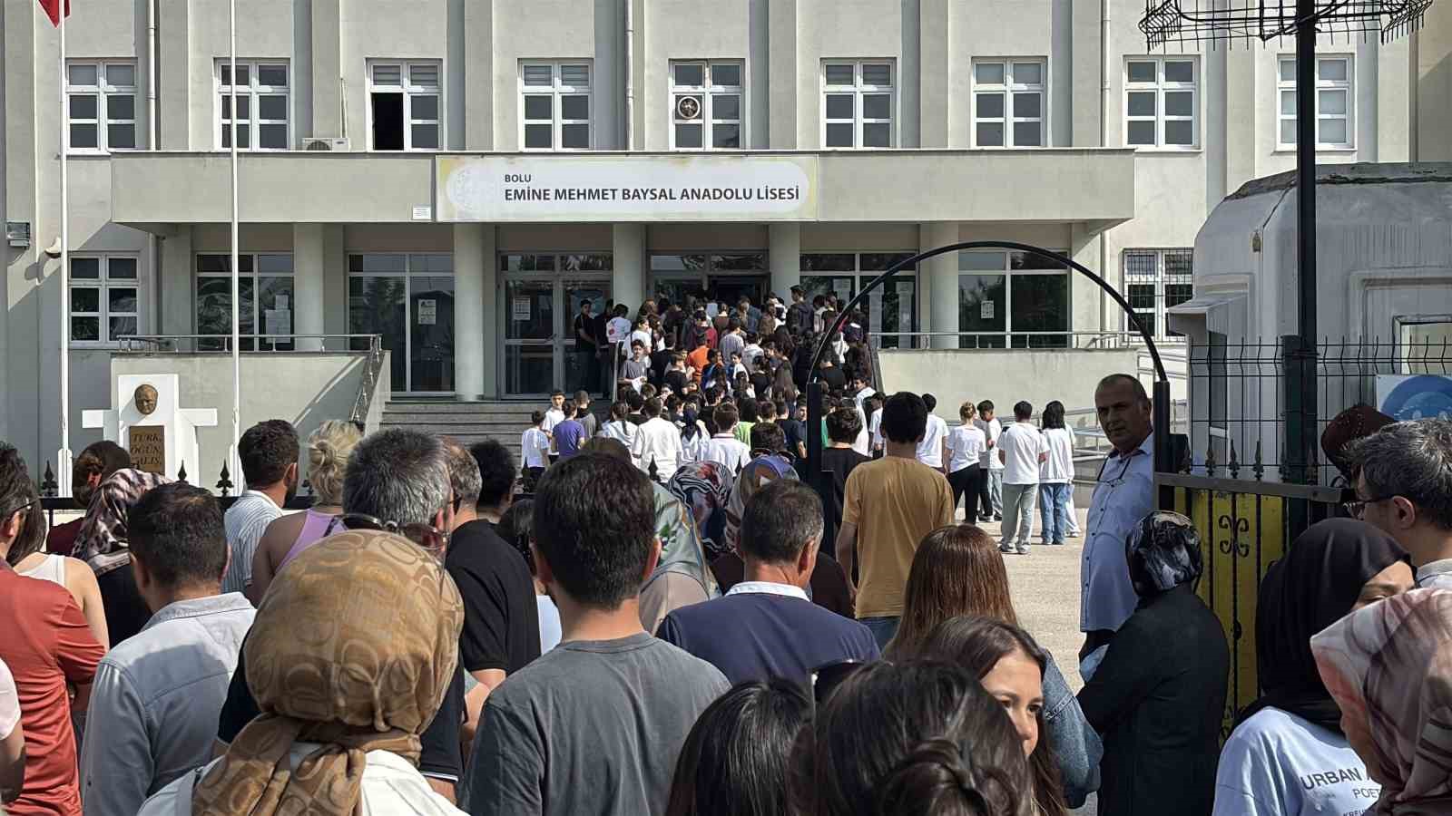 Bolu’da 3 bin 154 öğrenci LGS’de ter döktü 5 boluda 3 bin 154 ogrenci lgsde ter doktu 1 nLWDXpzW