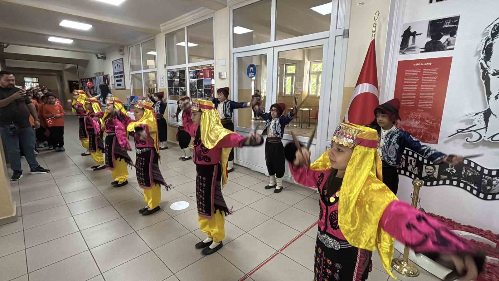 boluda 49 bin 169 ogrenci karne sevinci yasadi 0