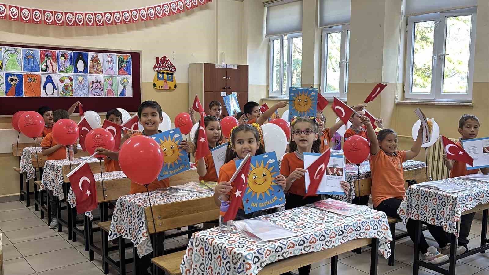boluda 49 bin 169 ogrenci karne sevinci yasadi 6 VI4IaTUu