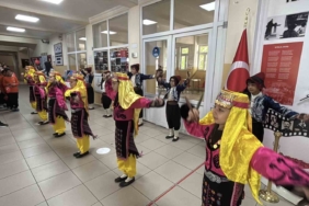 boluda-49-bin-169-ogrenci-karne-sevinci-yasadi-zQDlaAmE.jpg