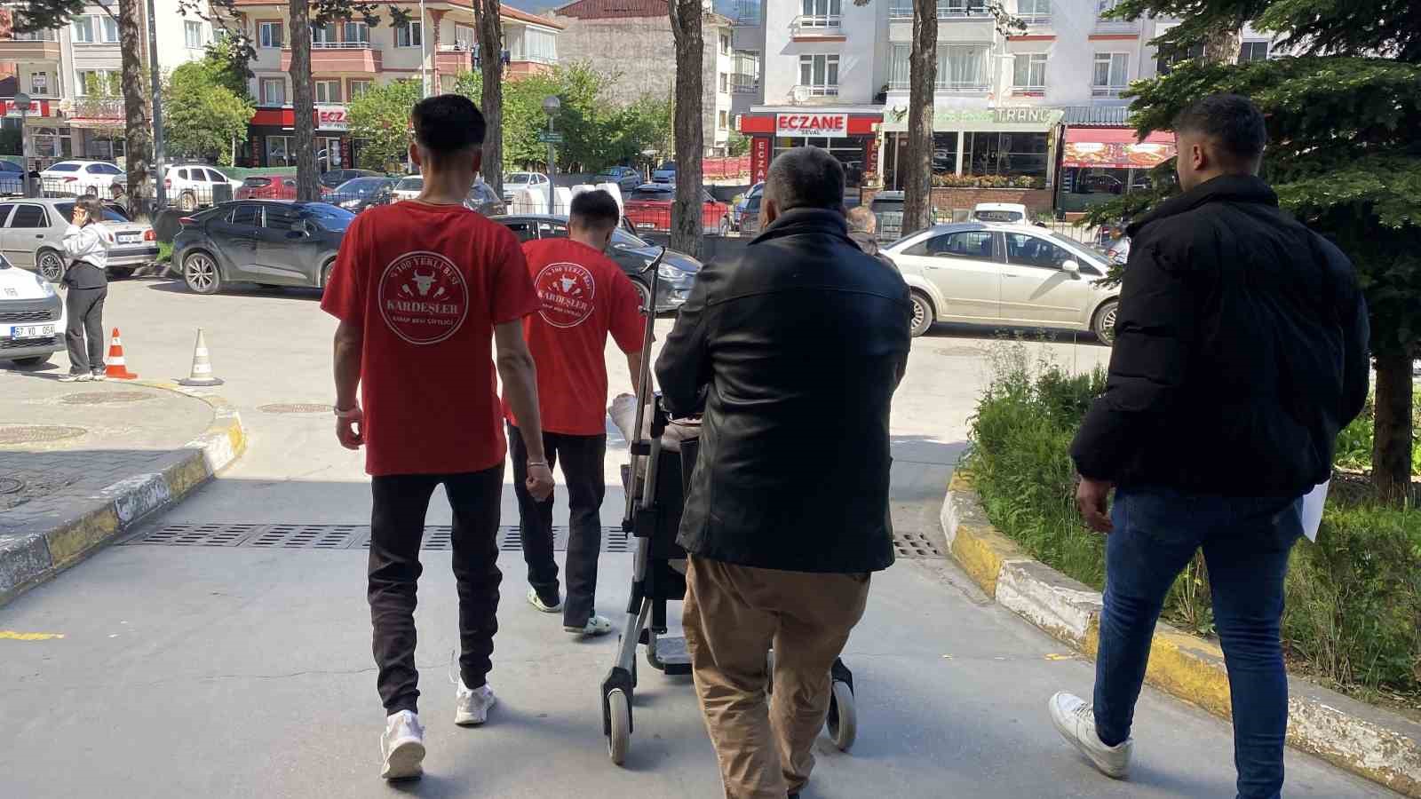 boluda 62 acemi kasap hastanelik oldu 3 JNRguKgs