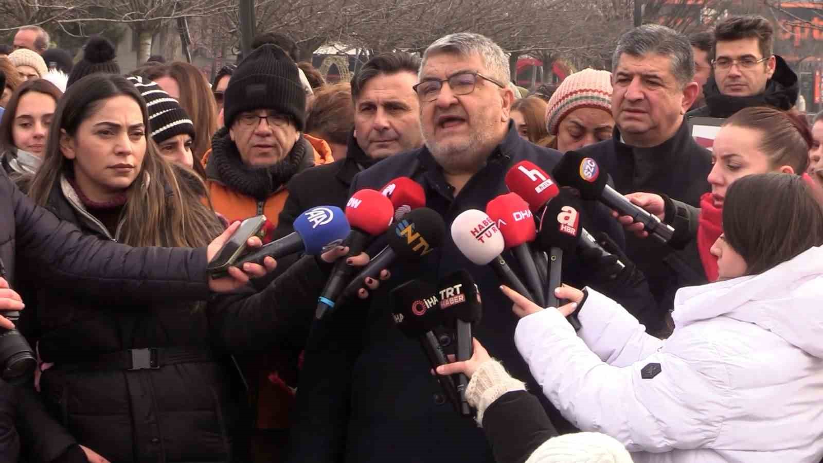 boluda 78 canin anisina sessiz yuruyus cinayet diye adlandirdigimiz olayda 8 tane evladimi yitirdim 3UC8NIU7