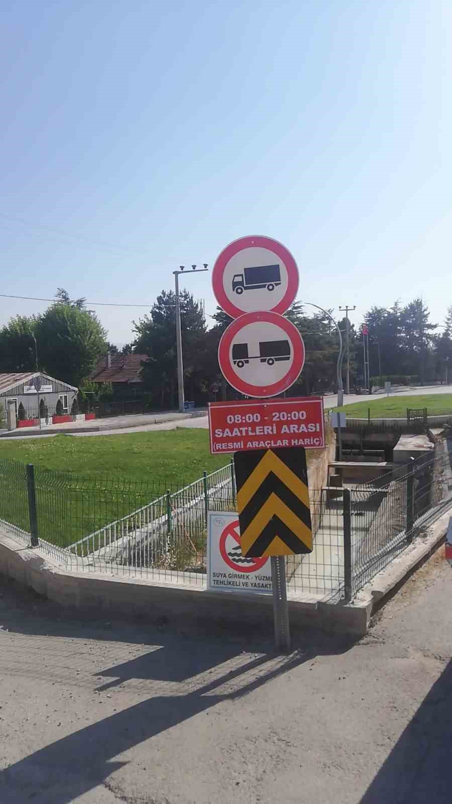 Bolu’da ağır tonajlı araçlara saat sınırlaması 4 boluda agir tonajli araclara saat sinirlamasi 0 tvGQz37B