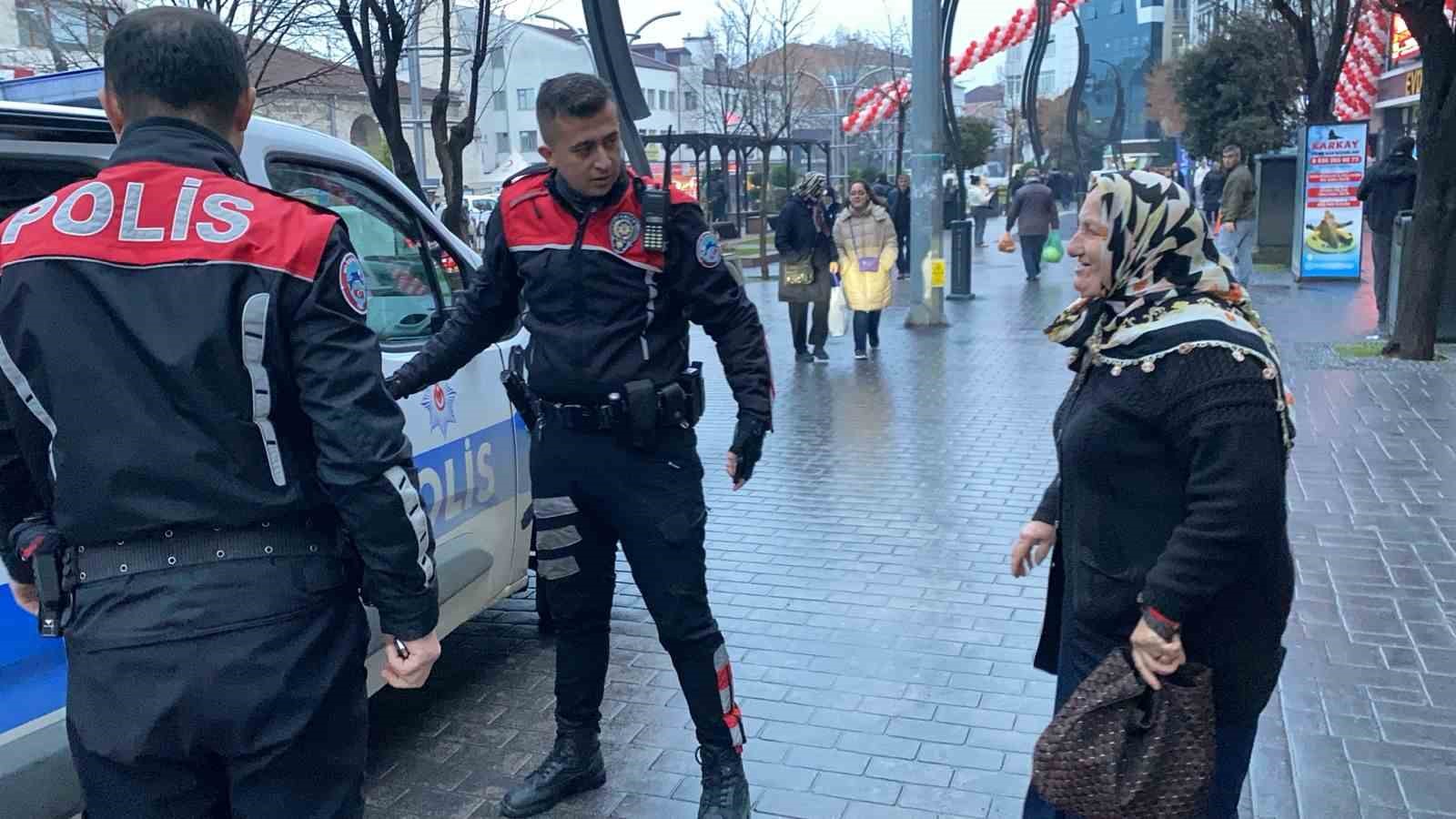 boluda alzheimer hastasi kayip kadin bankada bulundu 1 Tf3Laeb6