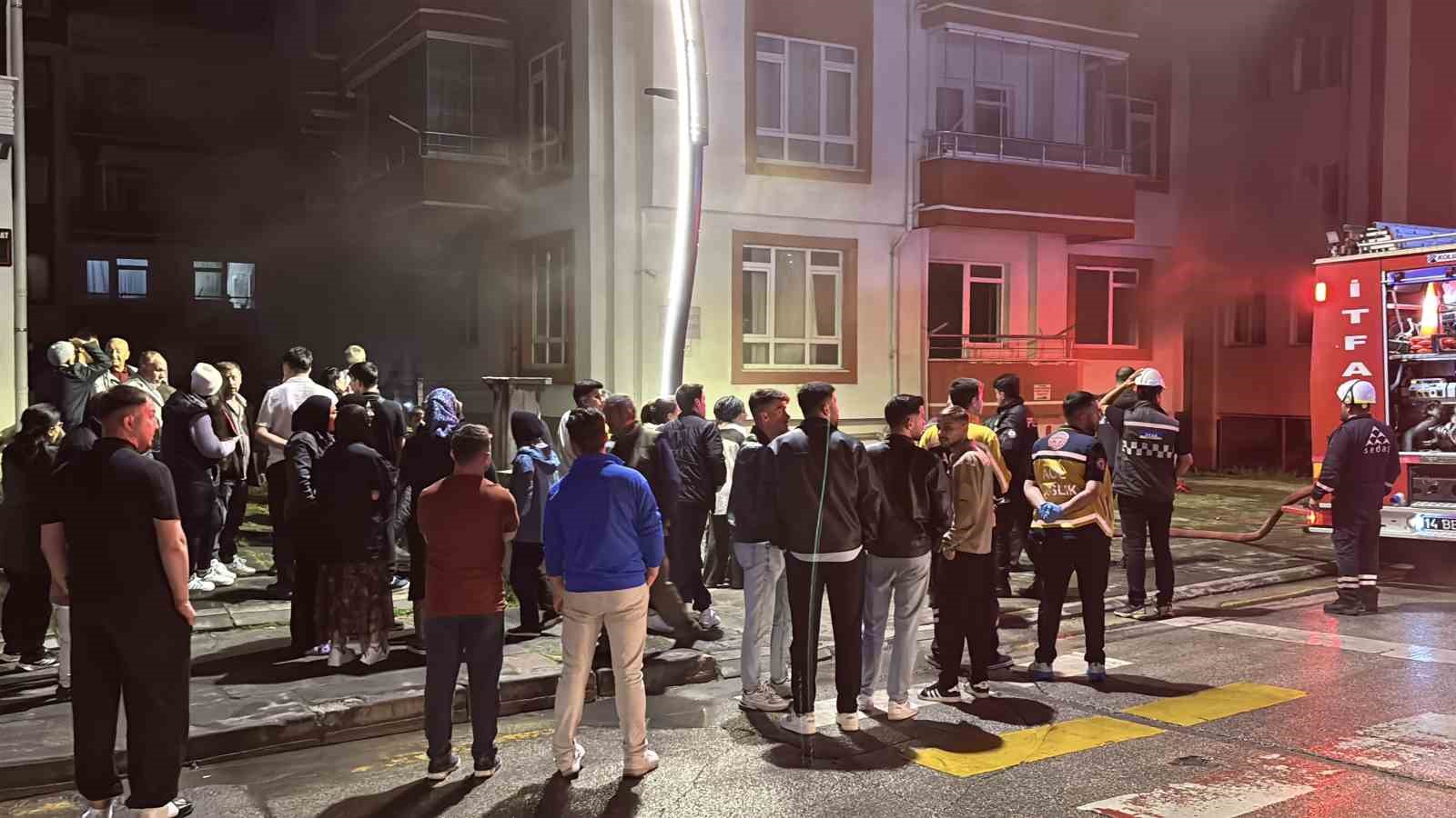 boluda apartman dairesinde korkutan yangin evin kedisi telef oldu 5 8DhMVcmq