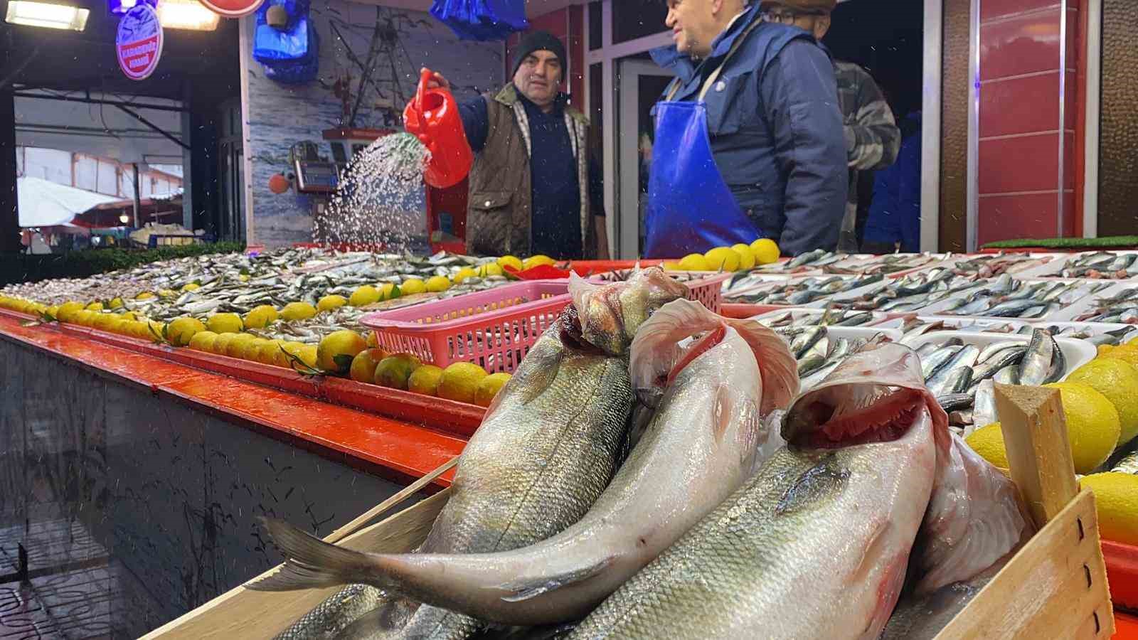 boluda balik tezgahlarini firtina vurdu 3 t2LF7tW3