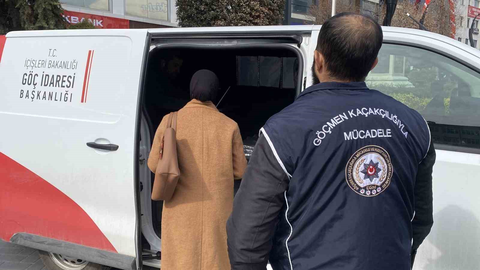 boluda bayram oncesi kacak gocmen denetimi 5 iVAzvPv9