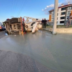 boluda-beton-mikseri-devrildi-1-yarali-hPdClHZy.jpg