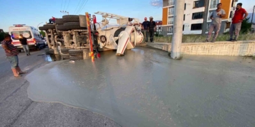 boluda-beton-mikseri-devrildi-1-yarali-hPdClHZy.jpg