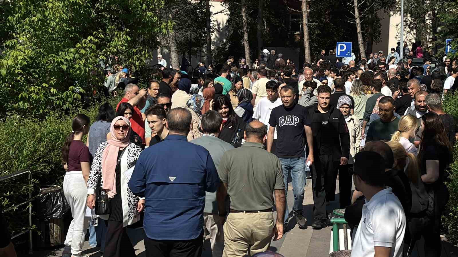 Bolu’da binlerce üniversite adayı AYT için ter döküyor 7 boluda binlerce universite adayi ayt icin ter dokuyor 3 N5FP3UTC