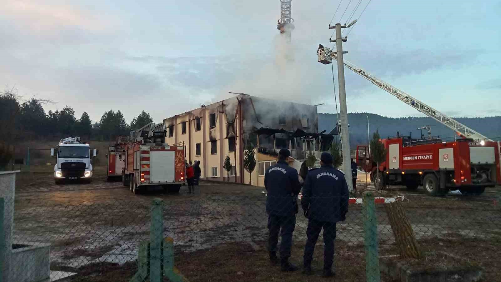boluda cami alev alev yandi 1