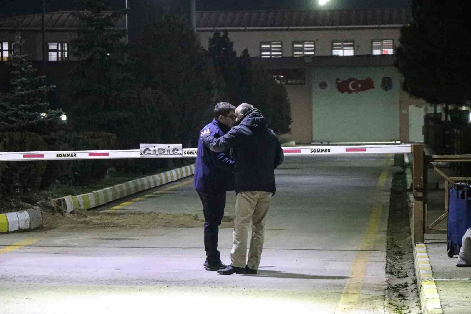 boluda cezaevinden tahliyeler basladi hepimiz sevincliyiz 2 vrUVcWdA