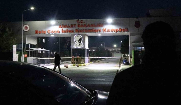 boluda-cezaevinden-tahliyeler-basladi-hepimiz-sevincliyiz-FNJraPWs.jpg