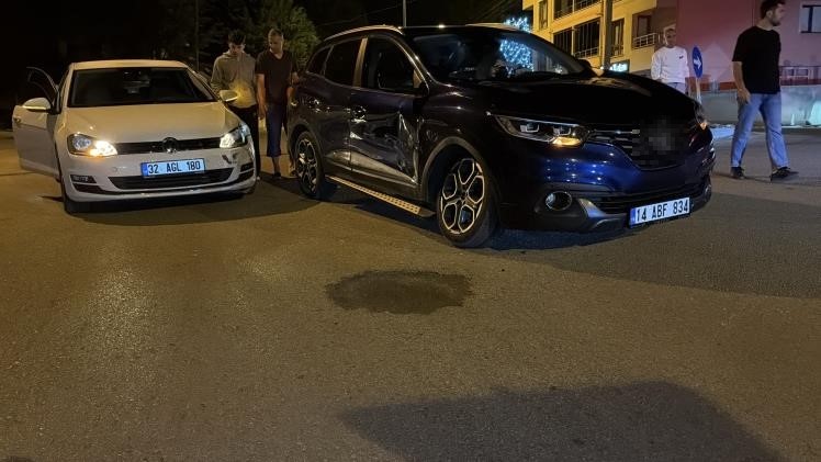boluda ciple otomobil carpisti 1 yarali 3 g3yv4EF7