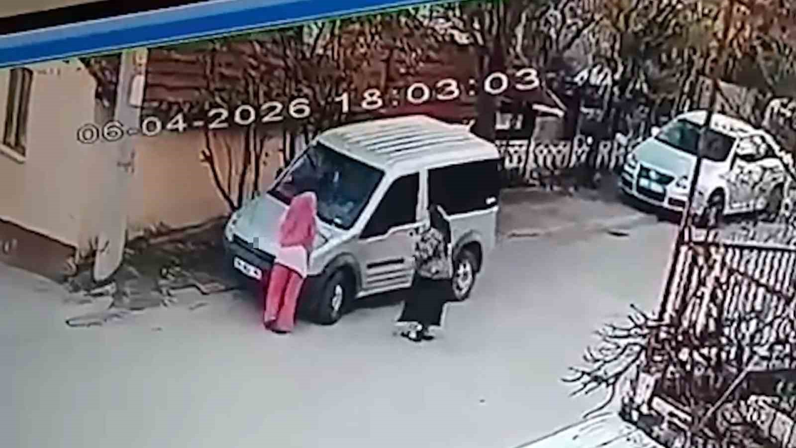 boluda cocuklarinin gozu onunde esini arabayla ezen sahis tutuklandi 3 UmwPqZzU