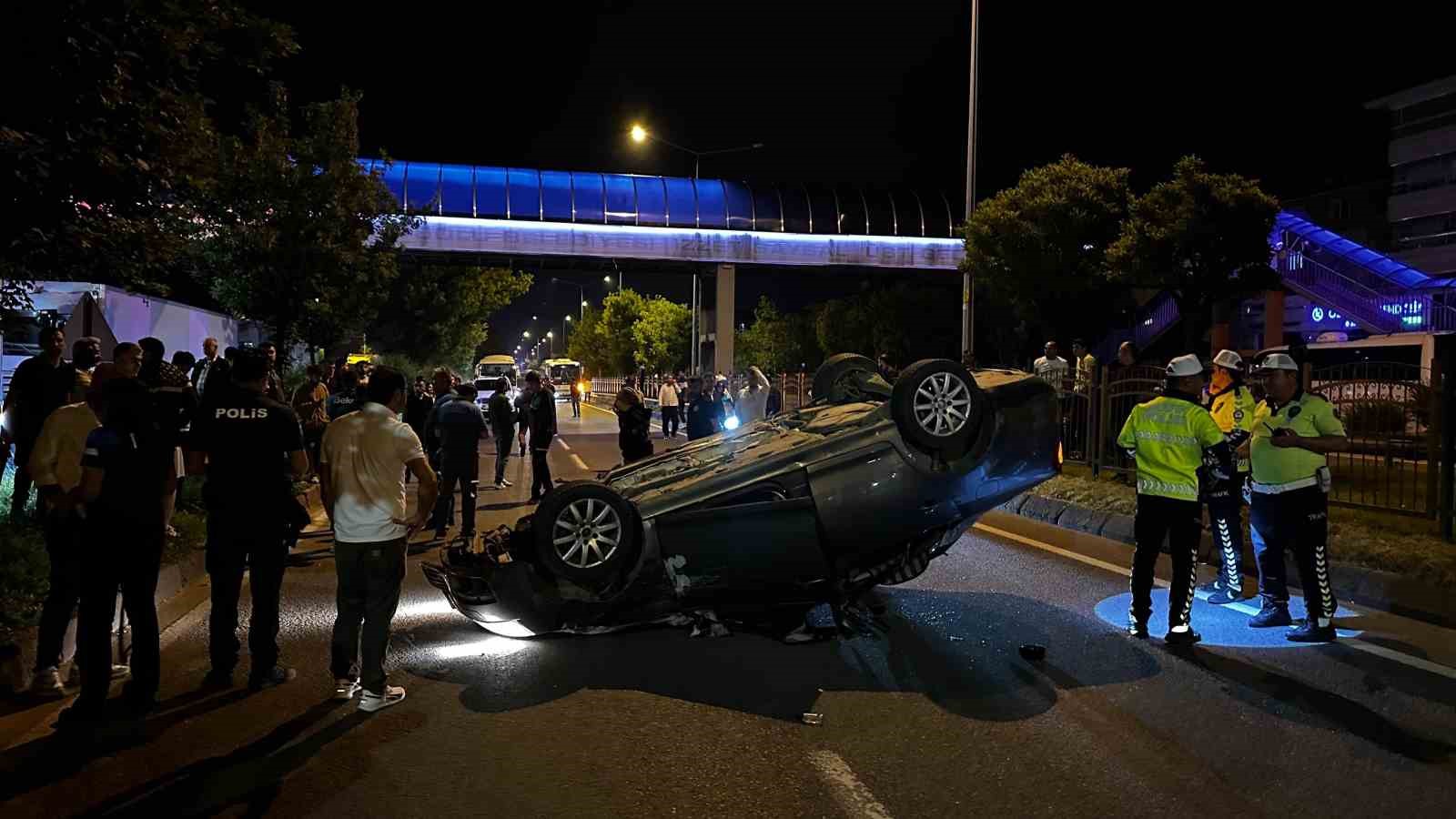 Bolu’da D-100’de takla atan otomobilden burunları bile kanamadan çıktılar 5 boluda d 100de takla atan otomobilden burunlari bile kanamadan ciktilar 1 meidPPGU