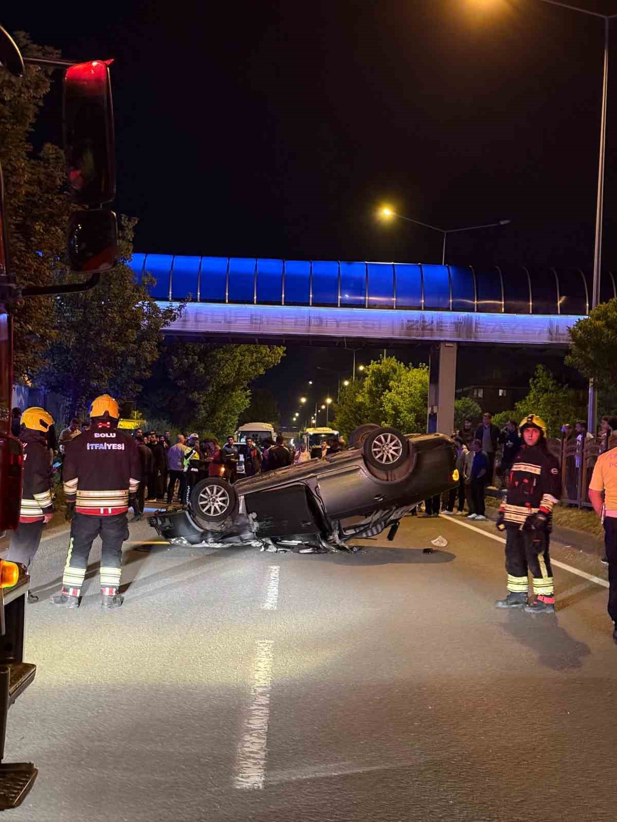 Bolu’da D-100’de takla atan otomobilden burunları bile kanamadan çıktılar 8 boluda d 100de takla atan otomobilden burunlari bile kanamadan ciktilar 4 stvk9GAj