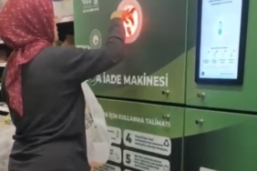 Devrilen çakıl yüklü tır alev aldı: 1 yaralı 1 thumbnail