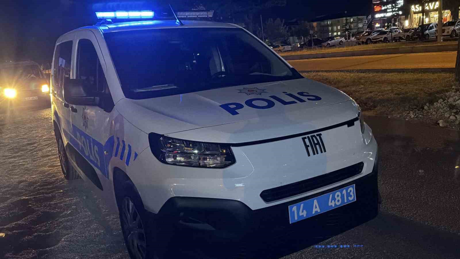 boluda dugunde kavgayi ayirmaya calisan baba ile oglu yaralandi 0 AESvwER2