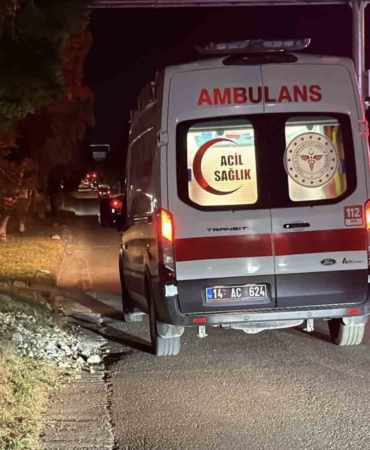 boluda-dugunde-kavgayi-ayirmaya-calisan-baba-ile-oglu-yaralandi-gWJfgRJB.jpg