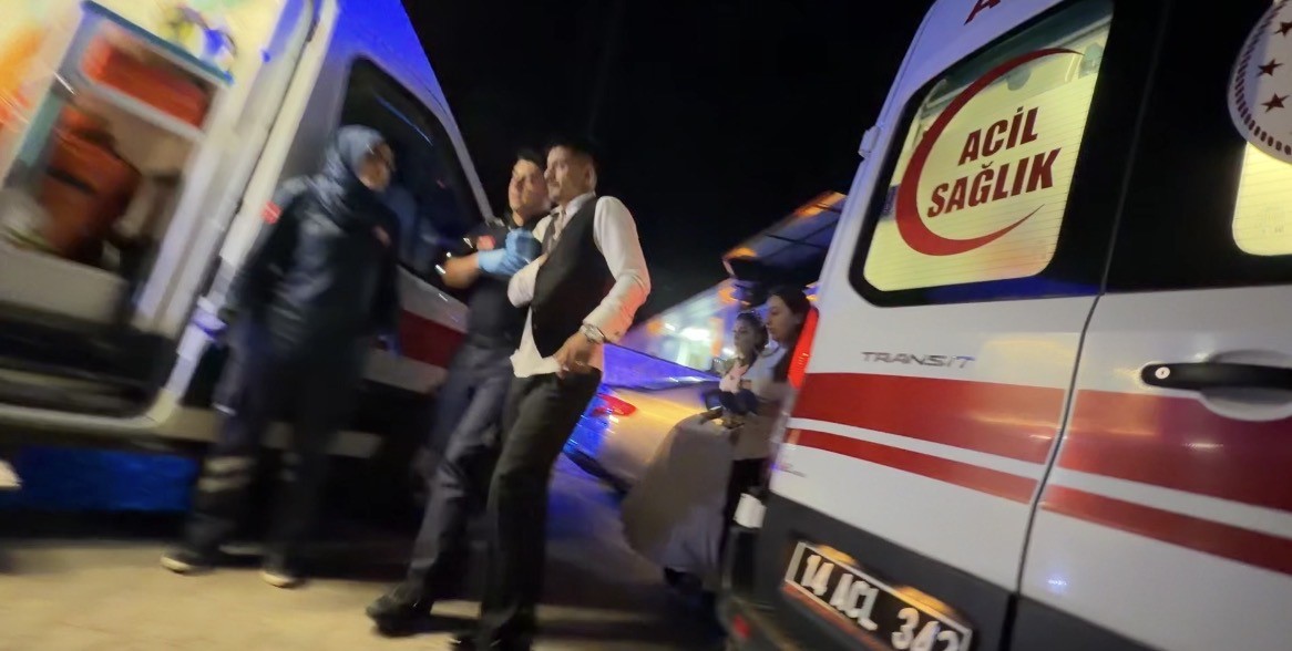 boluda dugunde meydan kavgasi damat dahil 3 yarali 1 fE6KHPGE