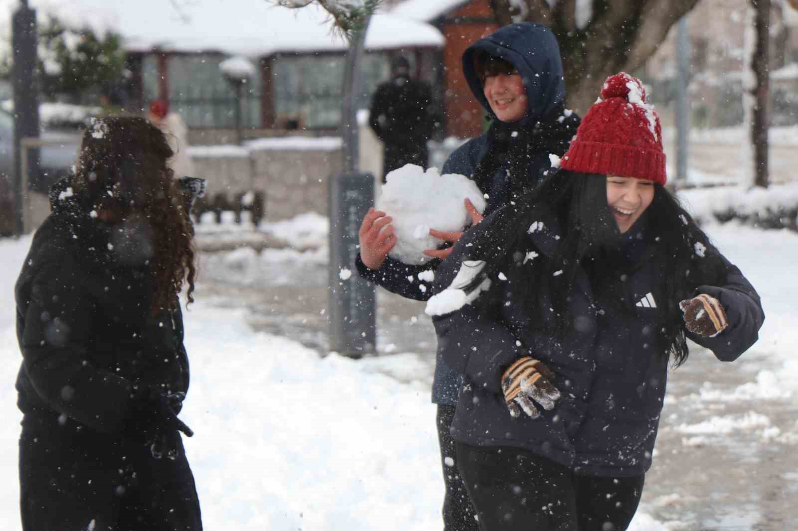 boluda egitime kar engeli okullar 1 gun tatil edildi 2 5SWFqRaI