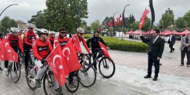 boluda-ellerinde-turk-bayraklariyla-genclik-haftasinda-pedal-cevirdiler-Hk6HbpBc.jpg