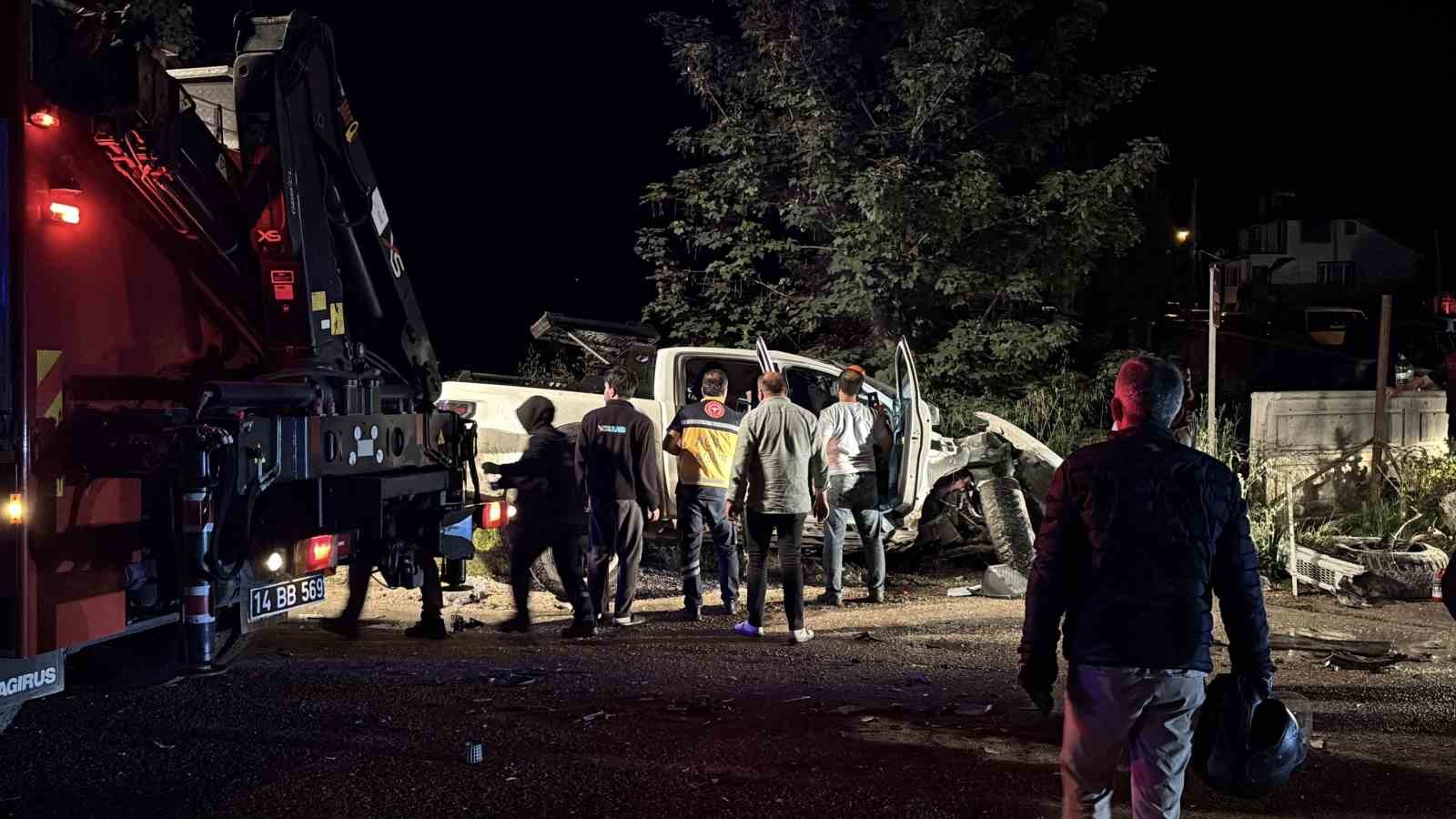 Bolu’da feci kazada ağır yaralanmıştı, 3 günlük yaşam mücadelesini kaybetti 4 boluda feci kazada agir yaralanmisti 3 gunluk yasam mucadelesini kaybetti 0 PpQAmKji
