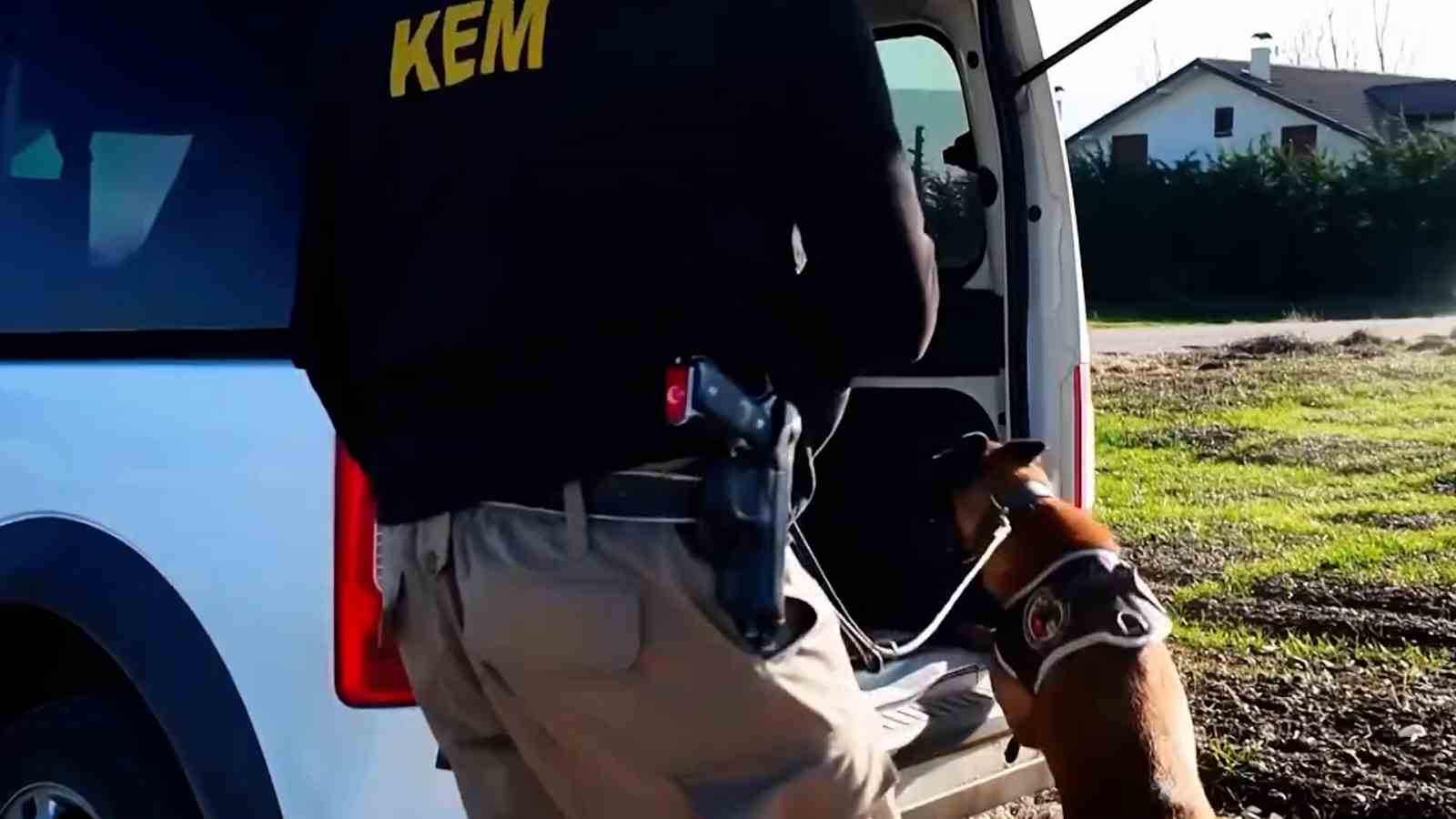 Bolu’da güvenlik güçleri nefes aldırmıyor: Haftalık bilanço açıklandı 5 boluda guvenlik gucleri nefes aldirmiyor haftalik bilanco aciklandi 1 kJJSwzG8