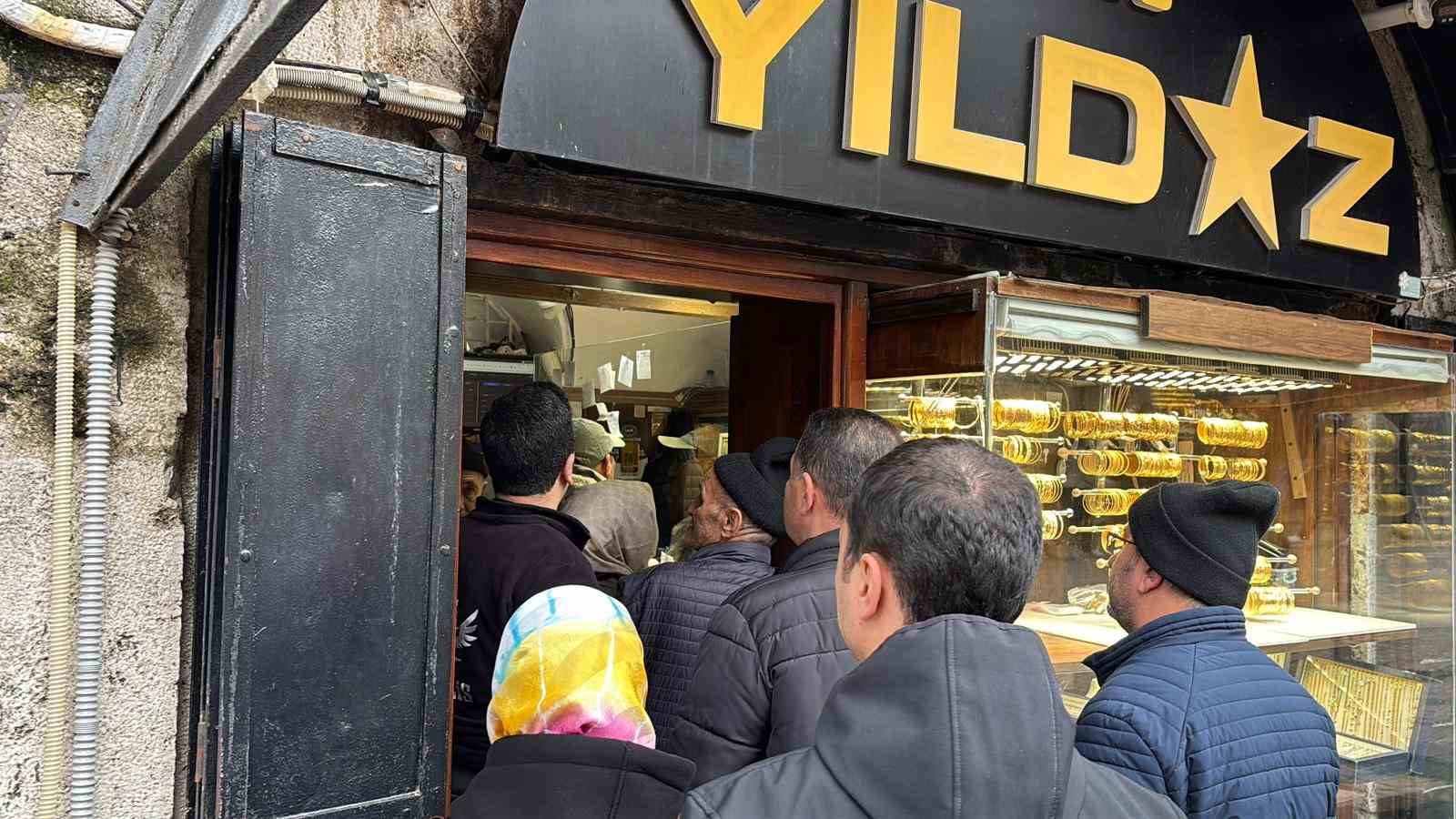boluda haber takibi yapan muhabir darbedildi 2 1Q8STSAp