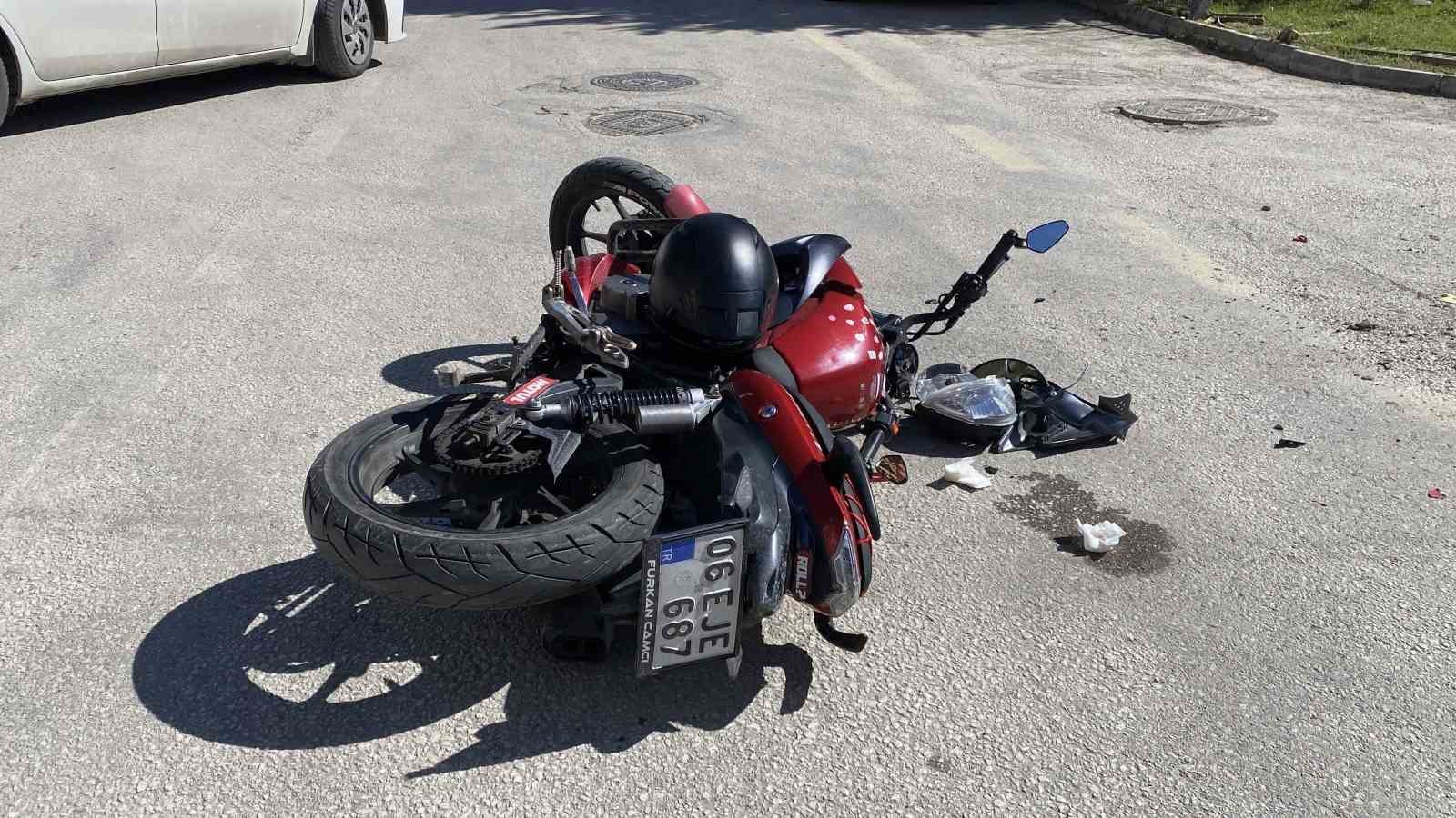 boluda hafif ticari arac ile motosiklet carpisti 1 yarali 1 4aL1WJpL