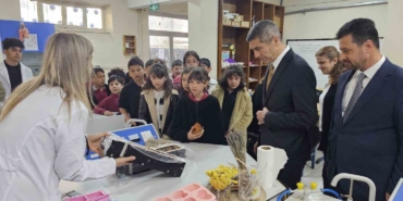 boluda-ilkokul-ogrencileri-atik-yaglari-sabuna-donusturdu-NsimNhab.jpg