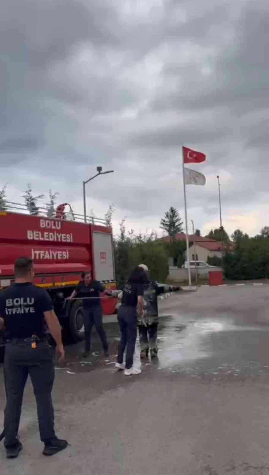 boluda itfaiye stajinin sonu sulu sakayla bitti 1 g3nFdQ6I